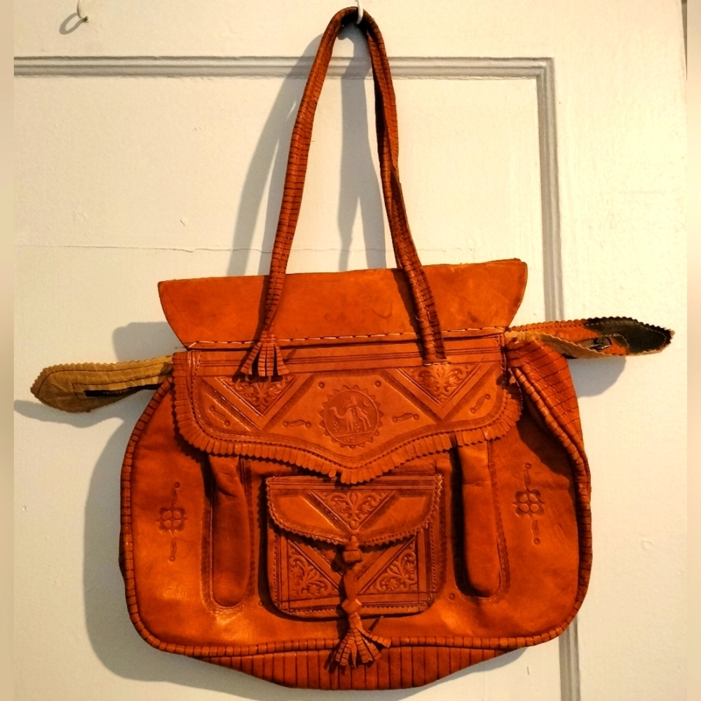 Vintage Elegant Tan Leather Tote Bag
